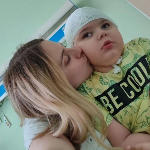«До 10 приступов эпилепсии ежедневно»: томичка рассказала, как живет ее сын с синдромом Денди-Уокера  