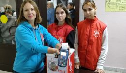 Зрители танцевального спектакля группы ЮДИ помогли подопечному фонда