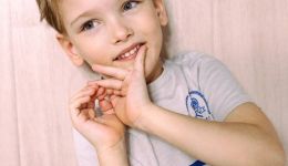 Чтобы мог бегать: Арсению нужна реабилитация после операции