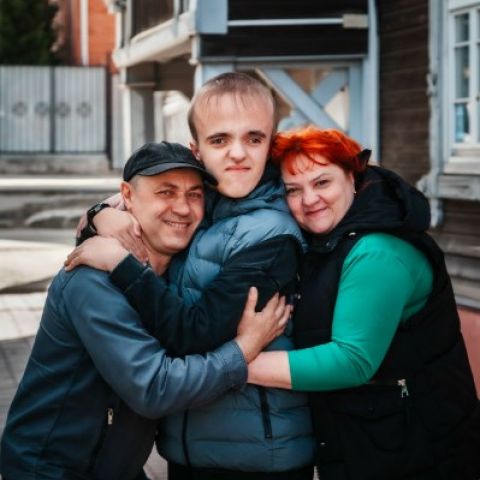 Костя Картопольцев идет вперед