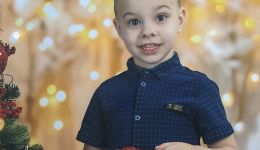 В день аутизма поможем Савелию заговорить!